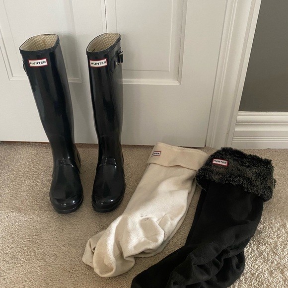 Hunter Black Rain Boots with Socks - Picture 1 of 3